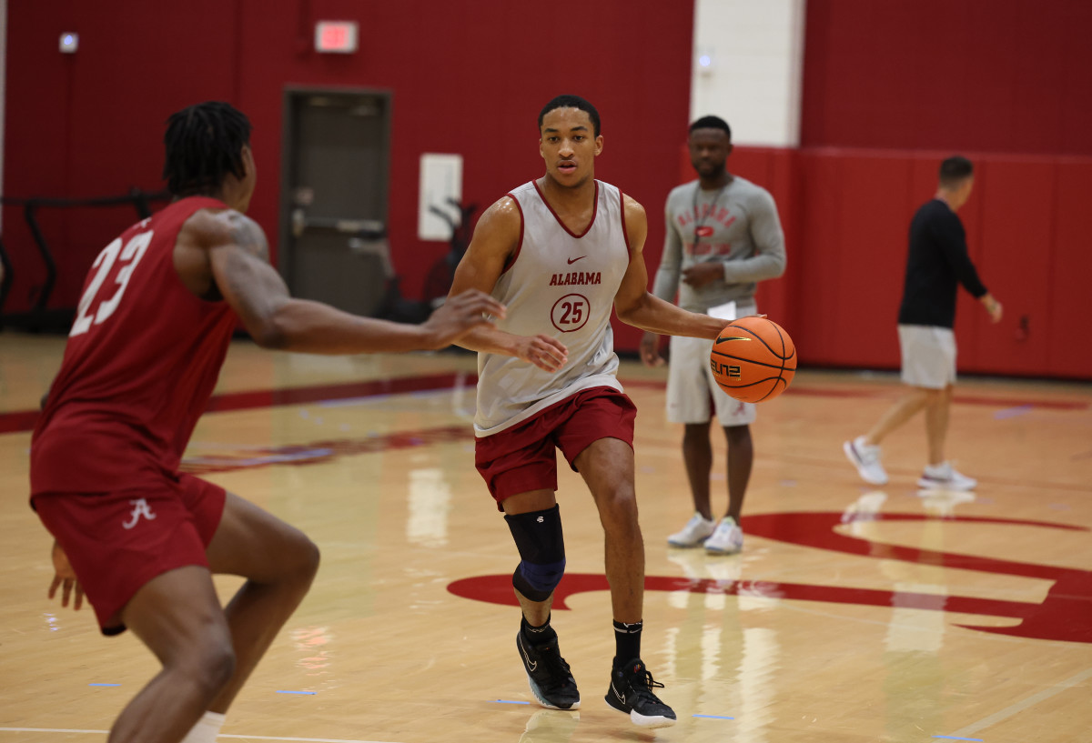 Nimari Burnett